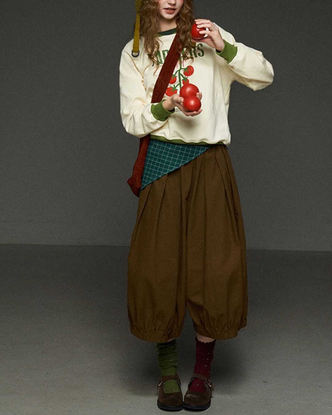 Tomato Print Round Neck Sweat SW006