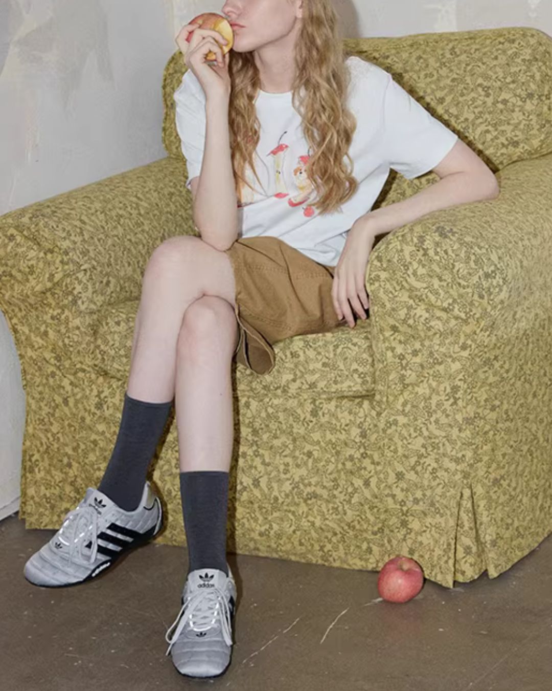 Puppy & Apple Print T-Shirt ST006