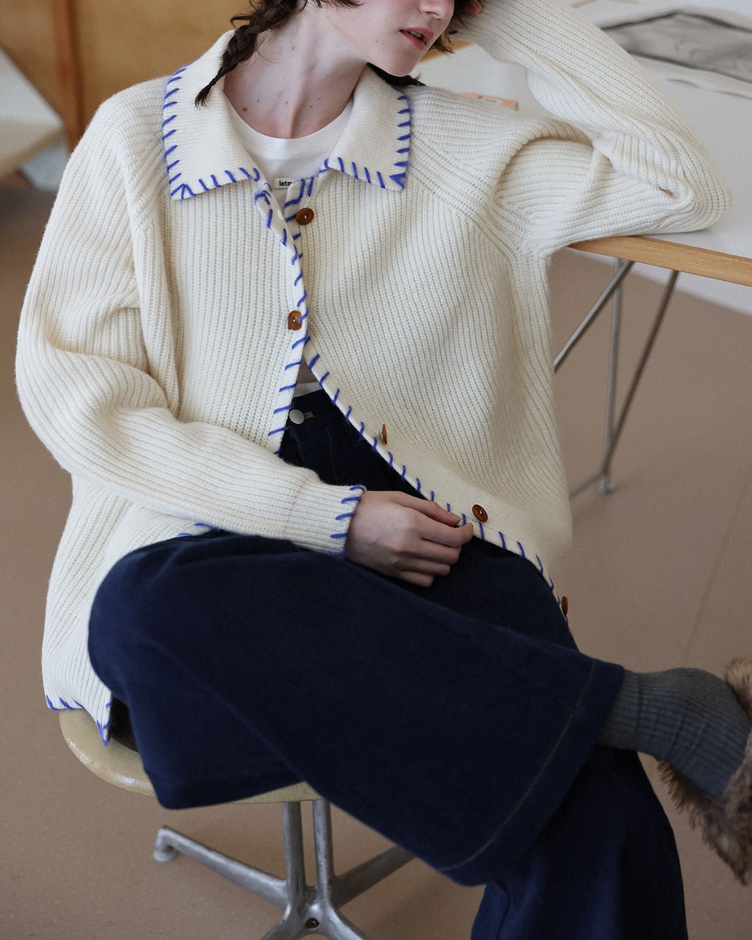 Contrast Stitch Wool Knit Cardigan　KN028