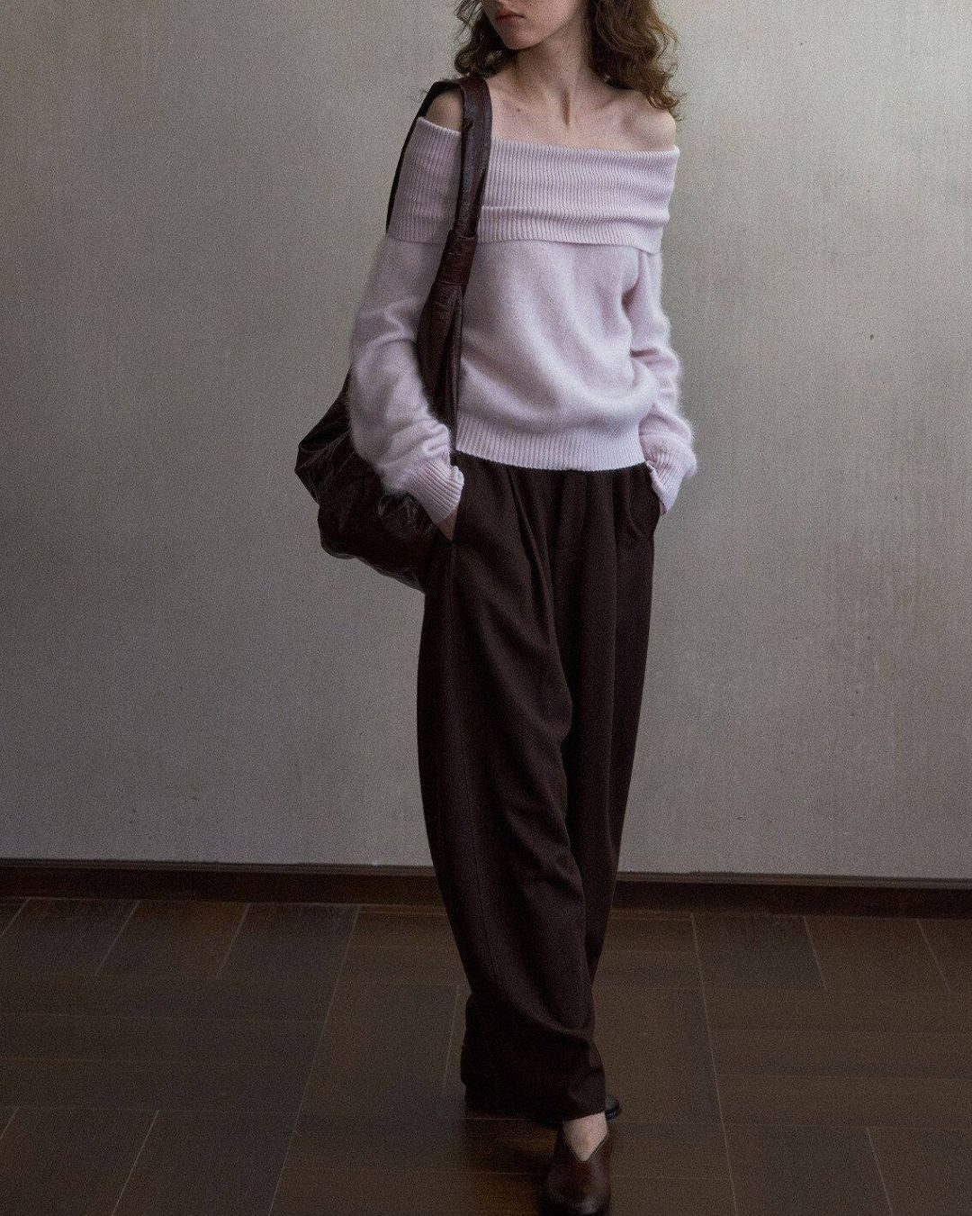 Wool Off-the-shoulder Sweater　KN111