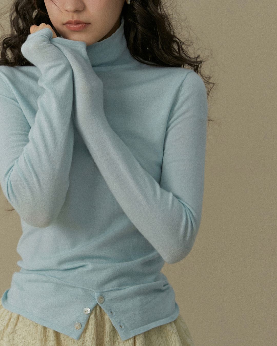 Slim Fit Turtleneck Top　LT018
