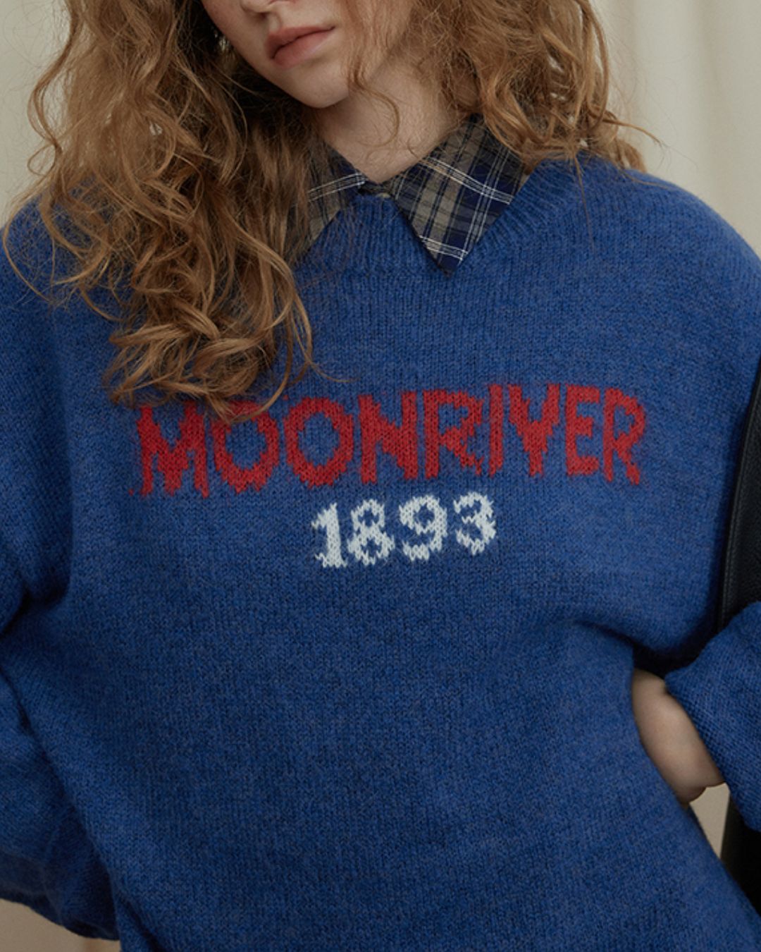 Wide Sleeve Logo Sweater　KN051