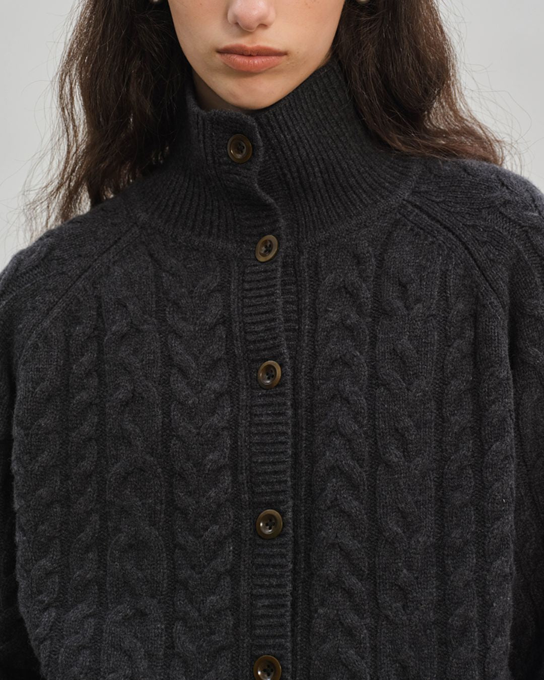 High-neck Cable Knit Cardigan　KN031