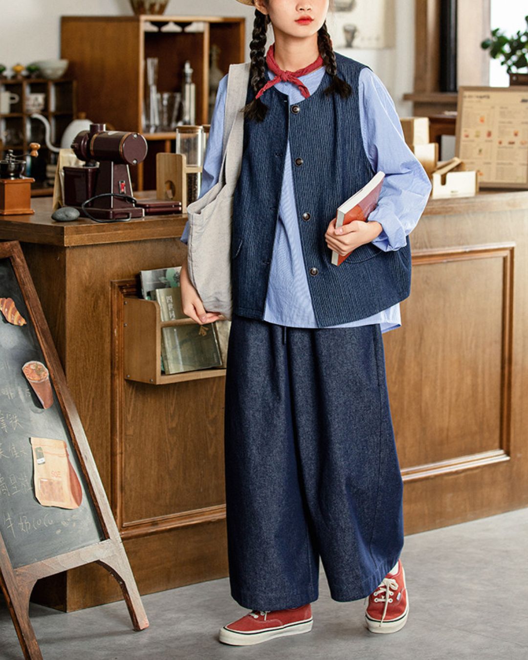Crew Neck Denim Vest　VT025