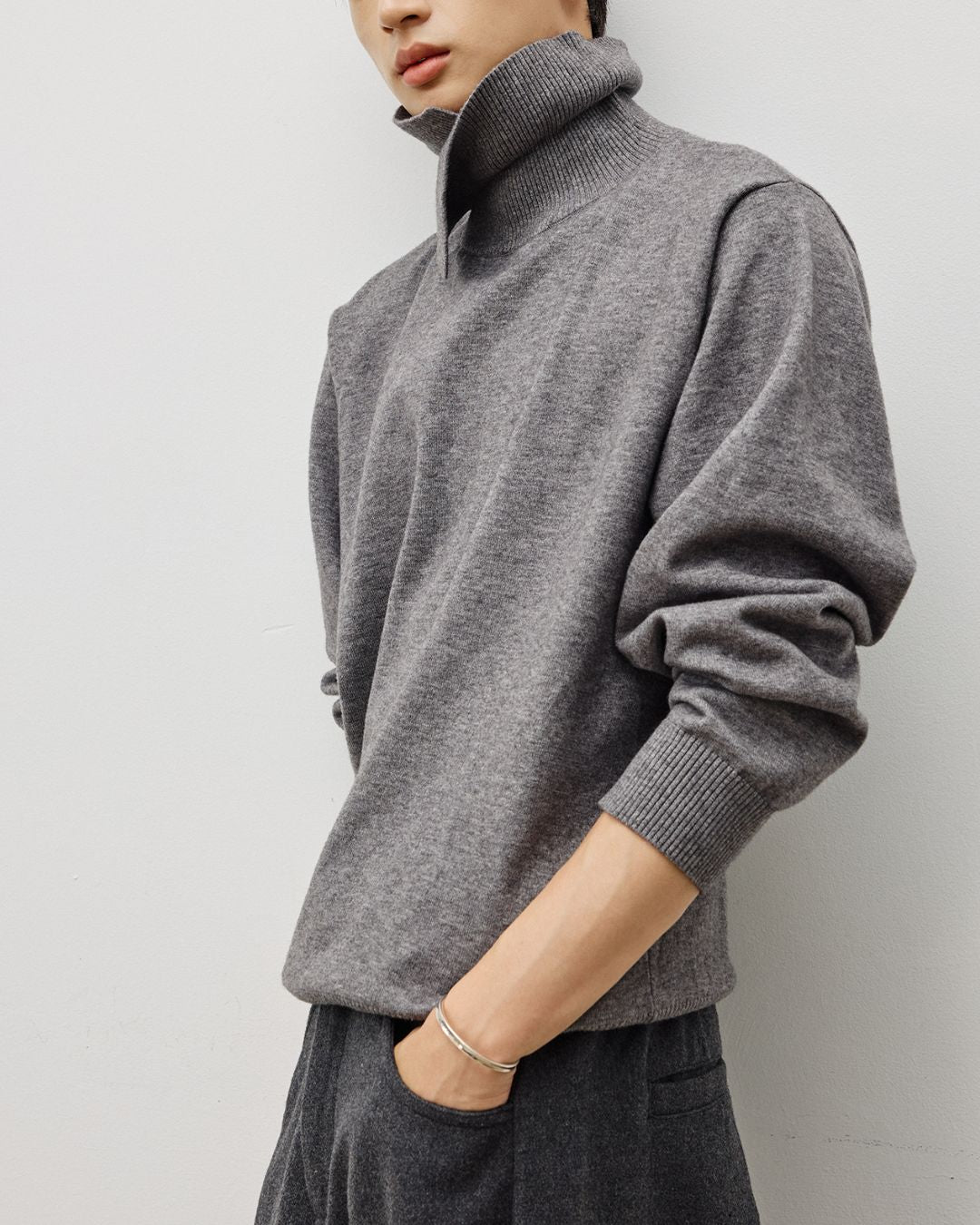 Double-layered Turtleneck Sweater　KN065