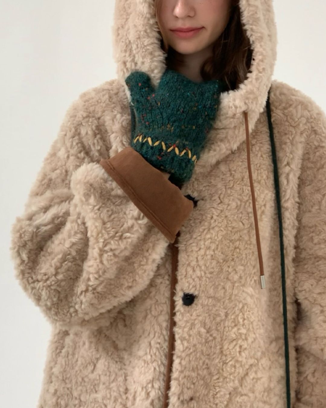 Fluffy Reversible Hooded Jacket　JK067