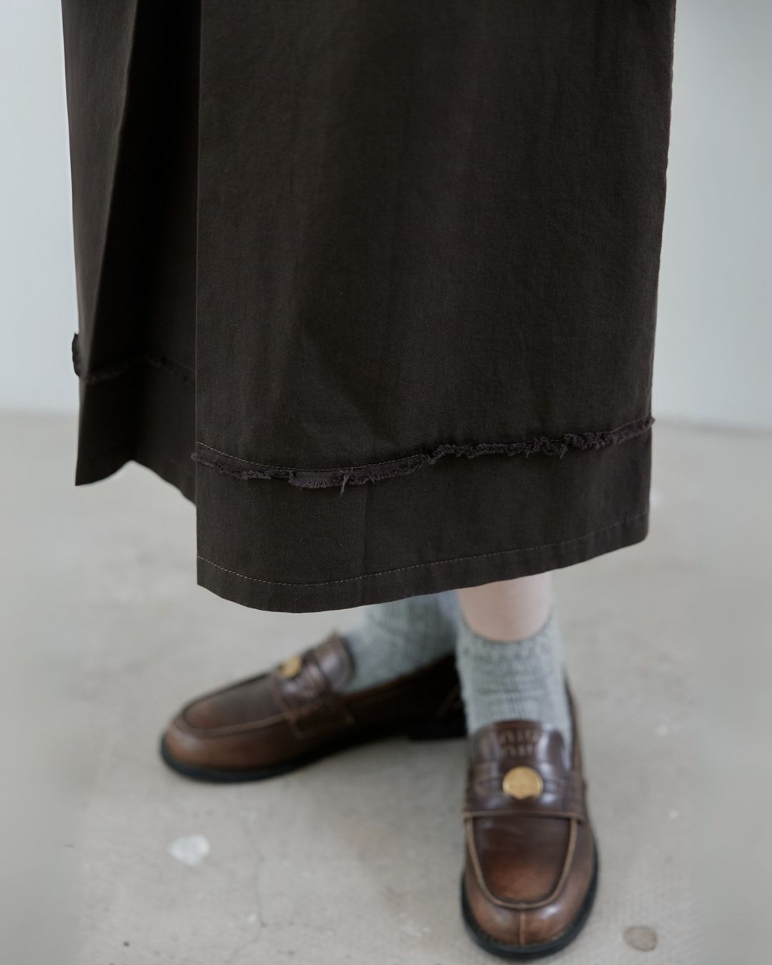 Front Tuck Midi Skirt　SK003