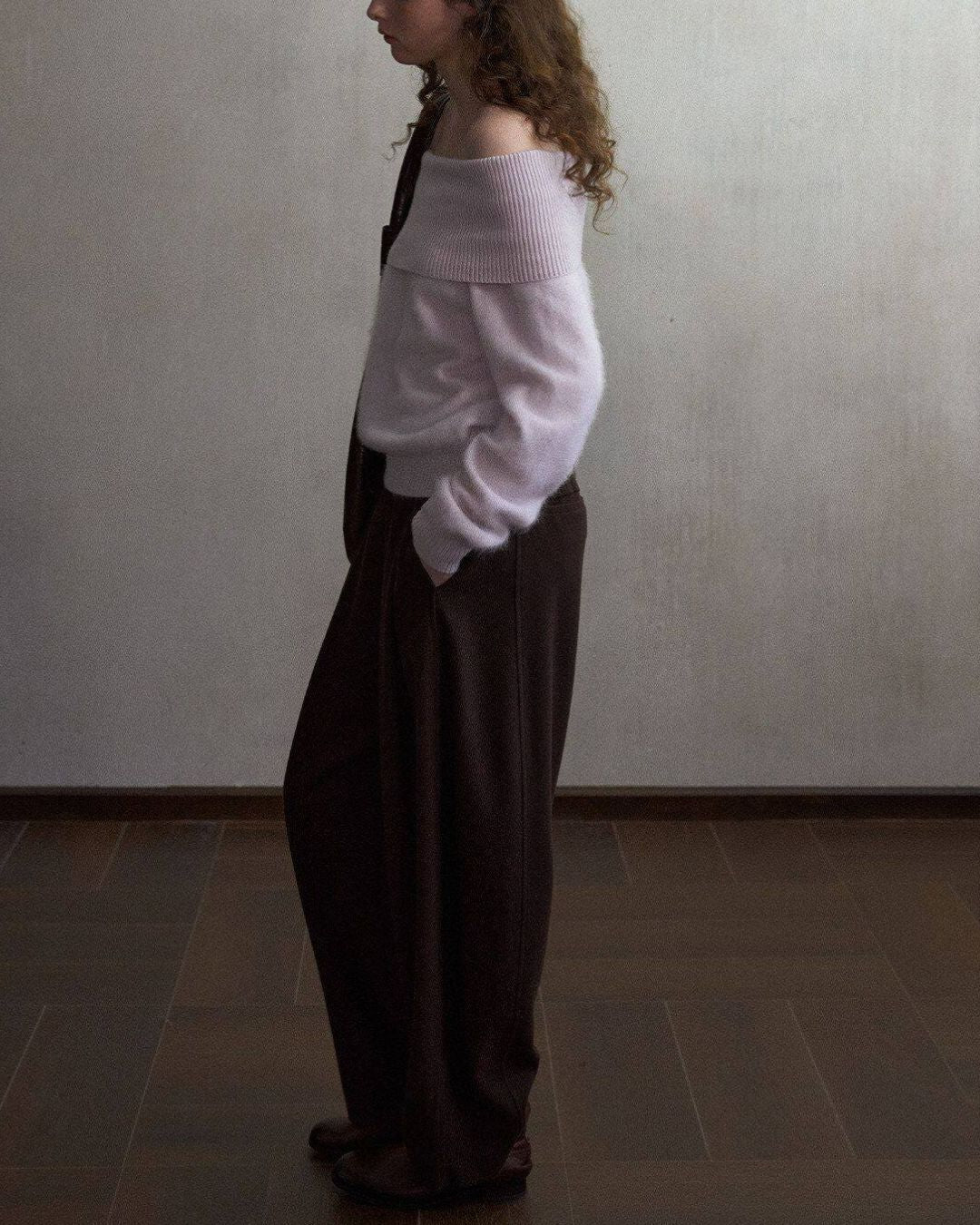 Wool Off-the-shoulder Sweater　KN111