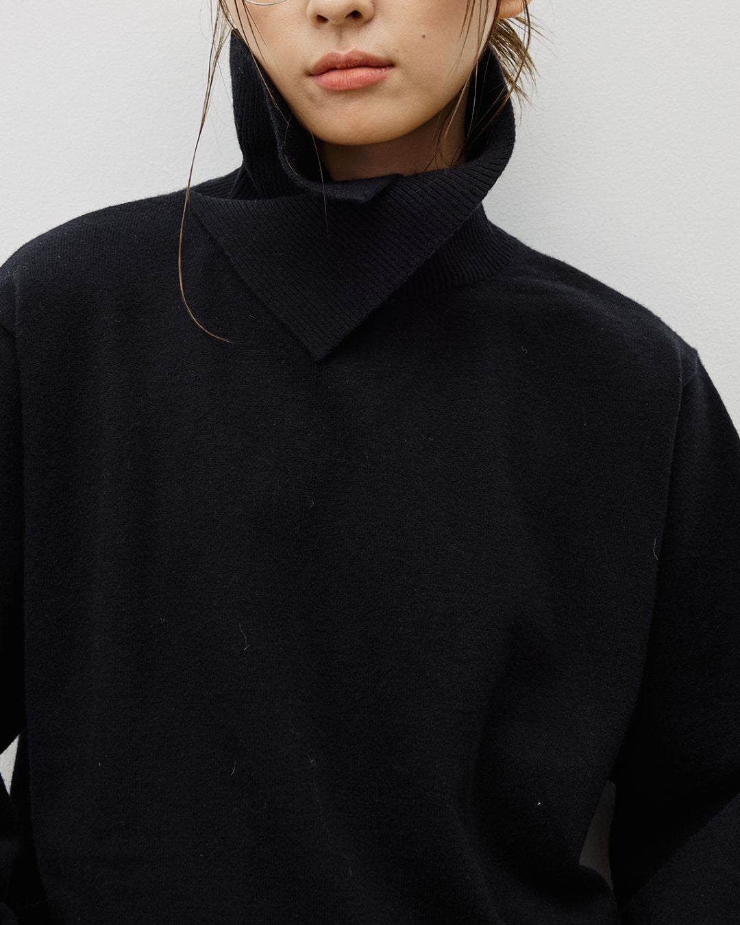 Double-layered Turtleneck Sweater　KN065