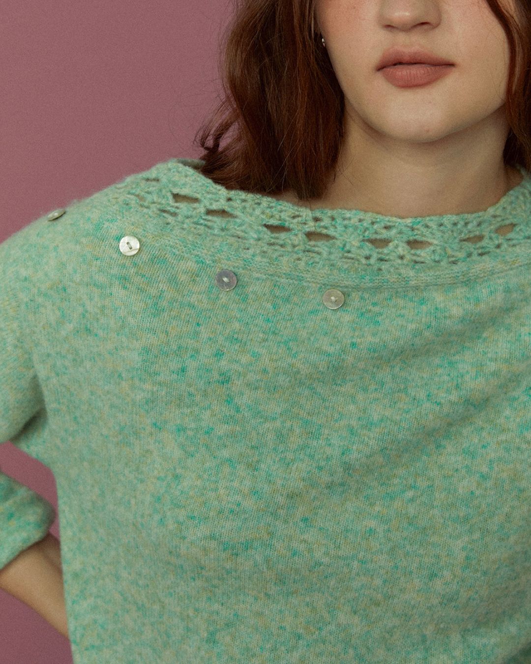 Crochet Off-the-shoulder Knit　KN093