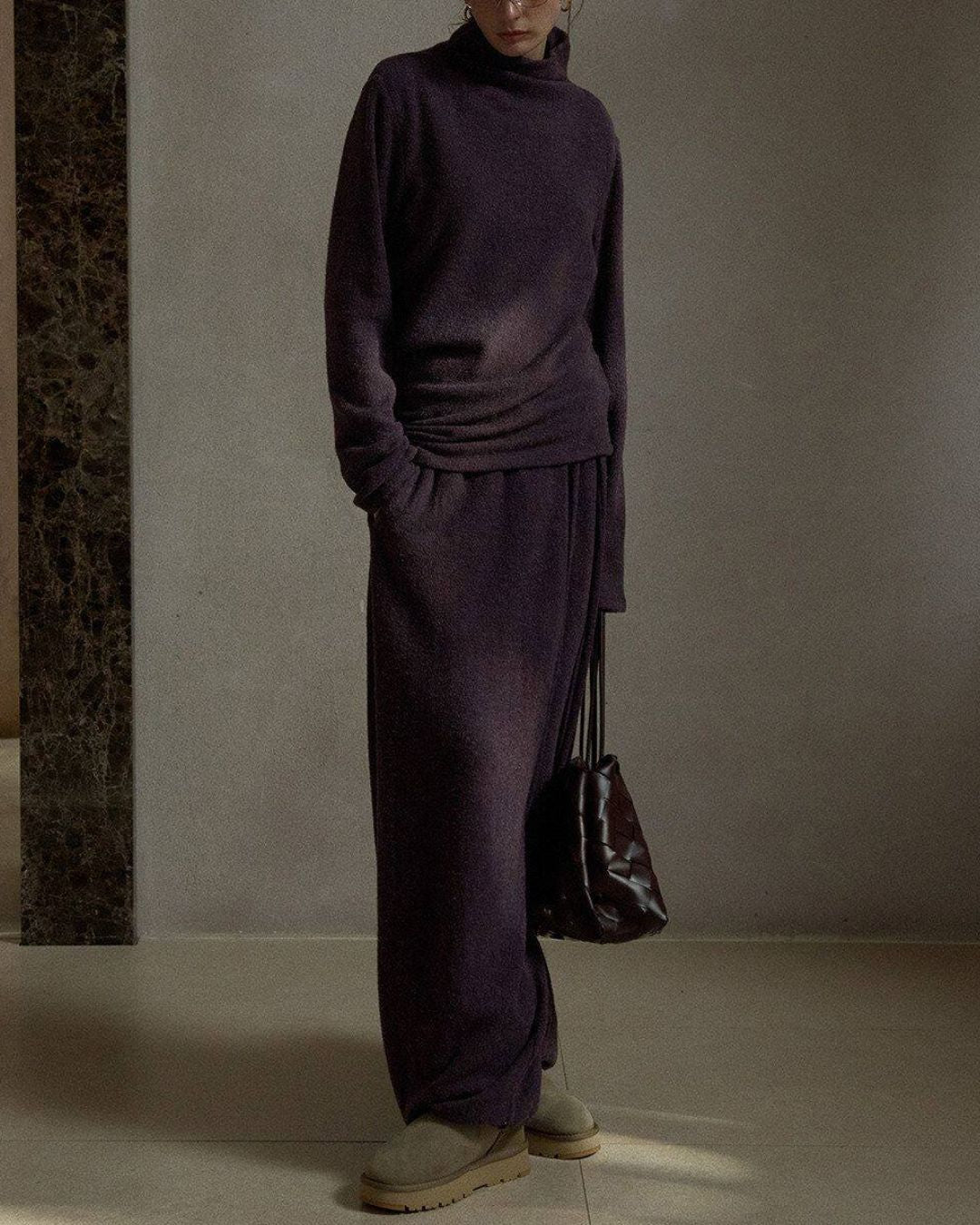 Asymmetrical Hem High Neck Knit　KN107