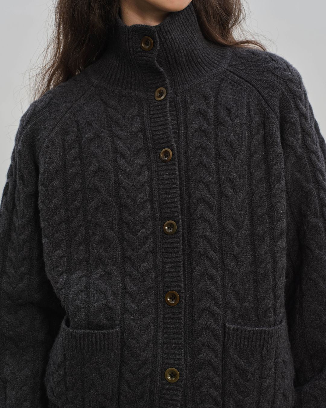 High-neck Cable Knit Cardigan　KN031