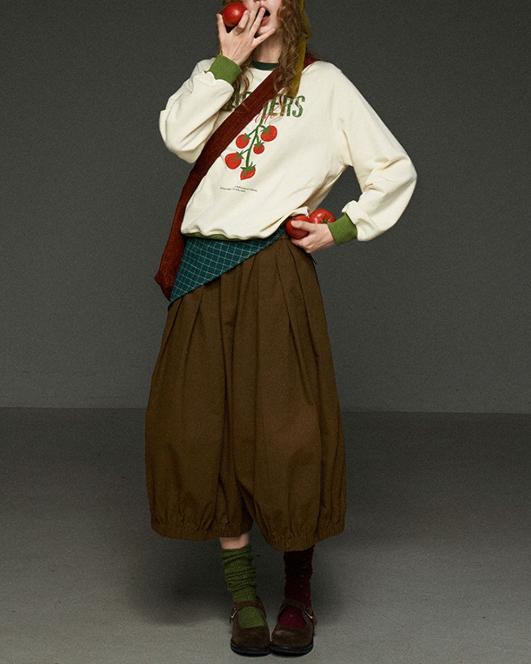 Tomato Print Round Neck Sweat　SW006