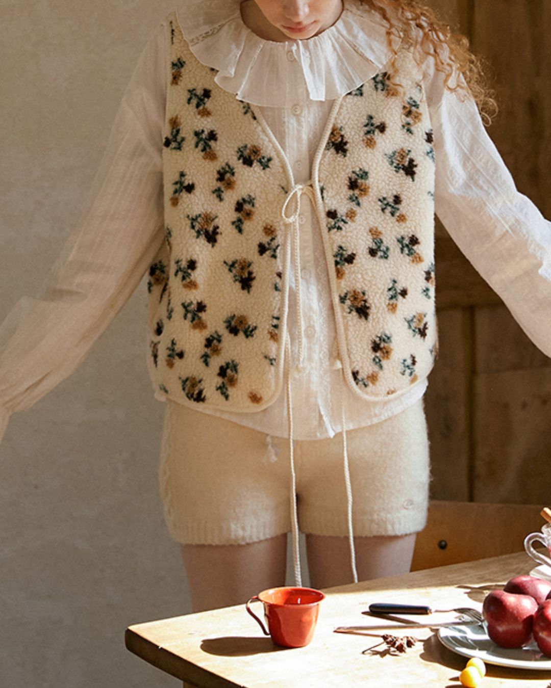 Retro Floral Front Ribbon Boa Vest　VT016