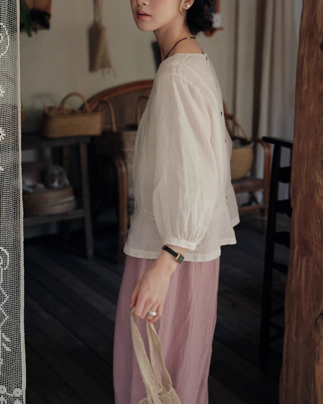 Back Button Lace Round Neck Shirt　LS045