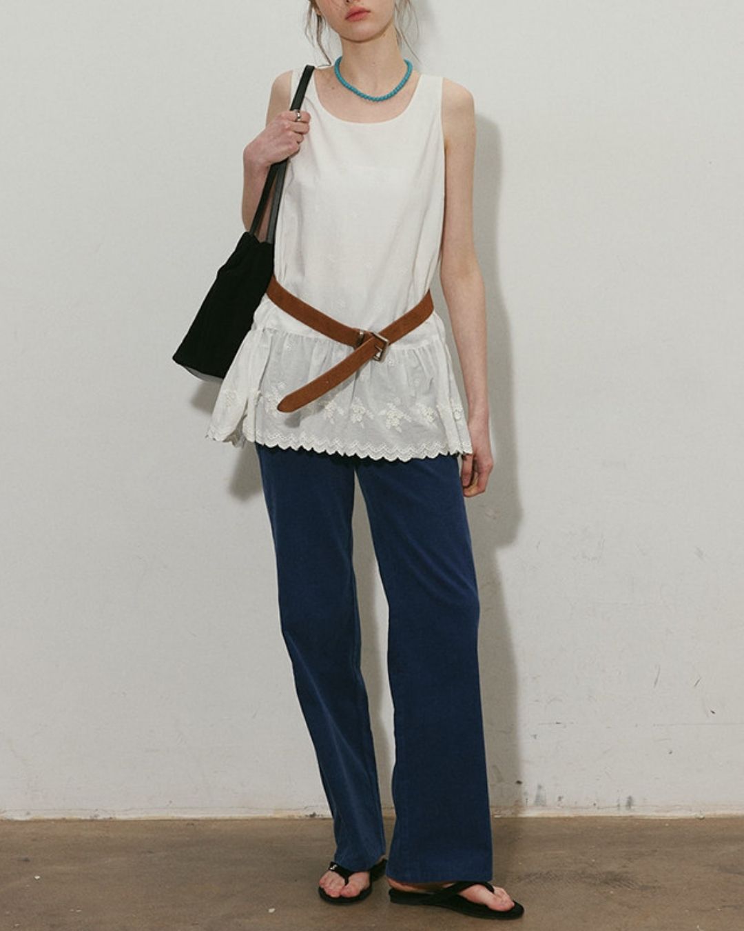 Small Flower Ruffle Sleeveless Shirt　SS001