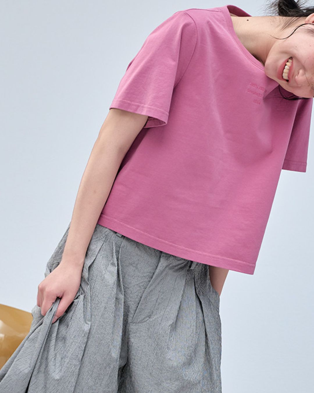 Text Embroidered Cotton Cropped T-shirt　ST002