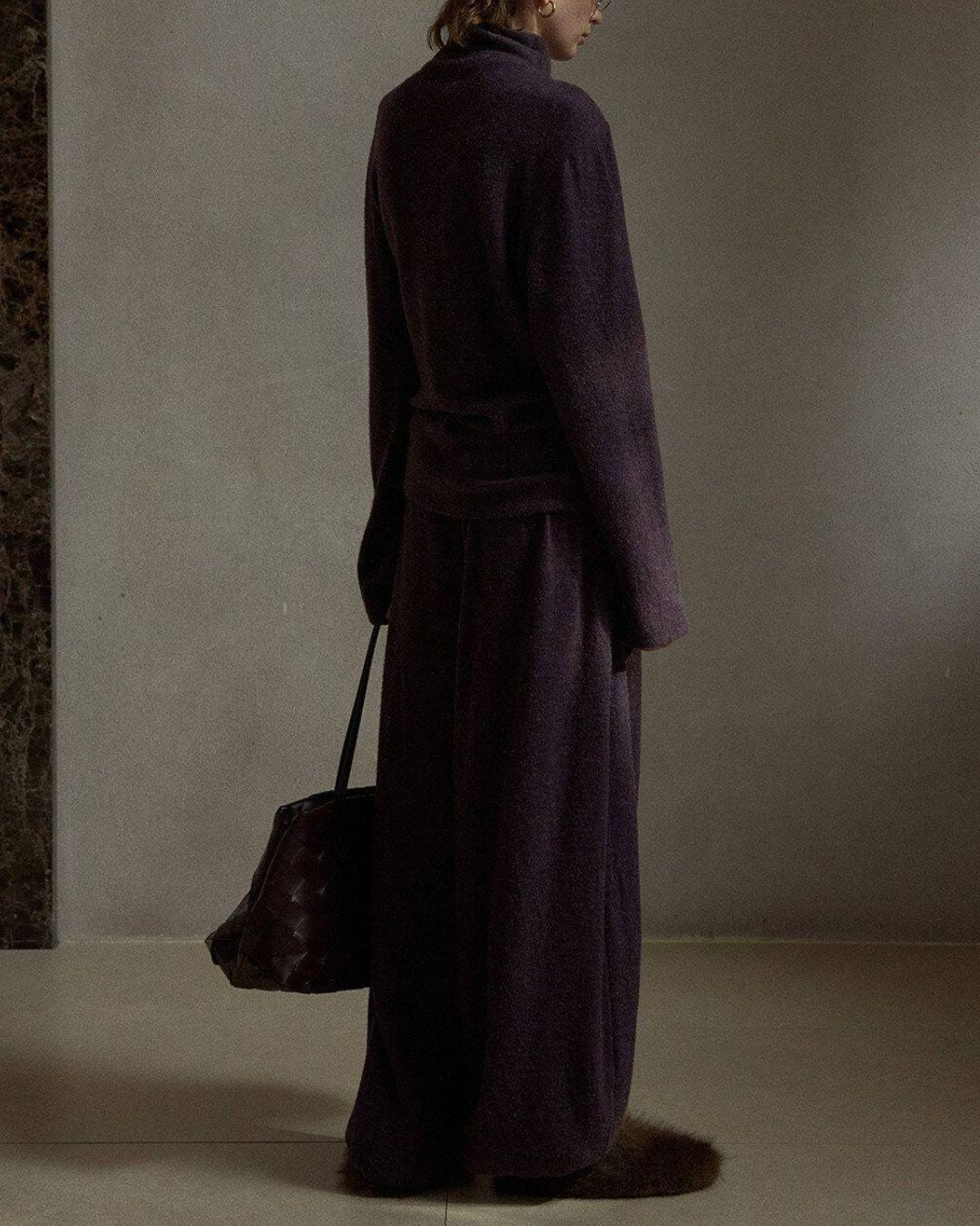 Asymmetrical Hem High Neck Knit　KN107