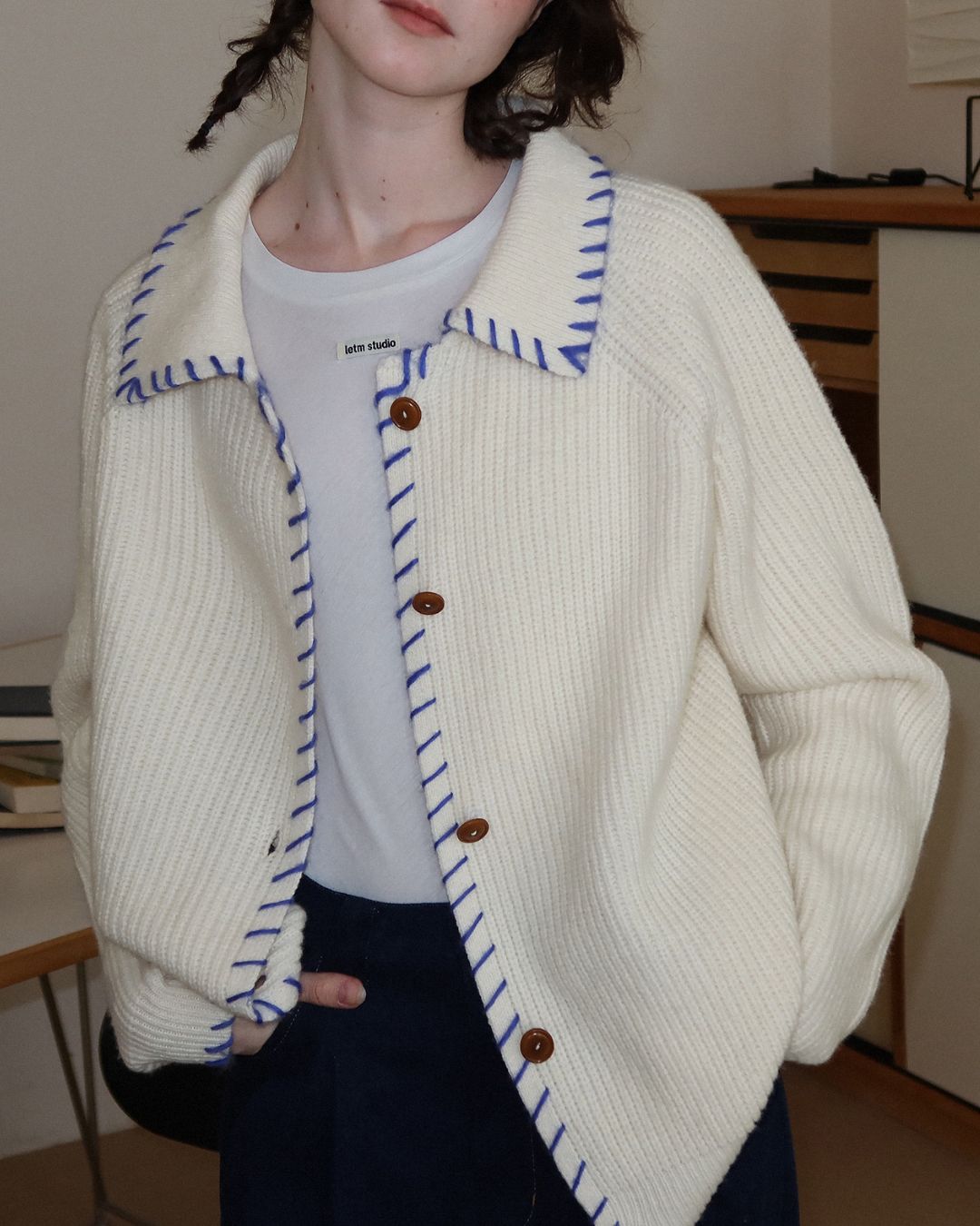 Contrast Stitch Wool Knit Cardigan　KN028