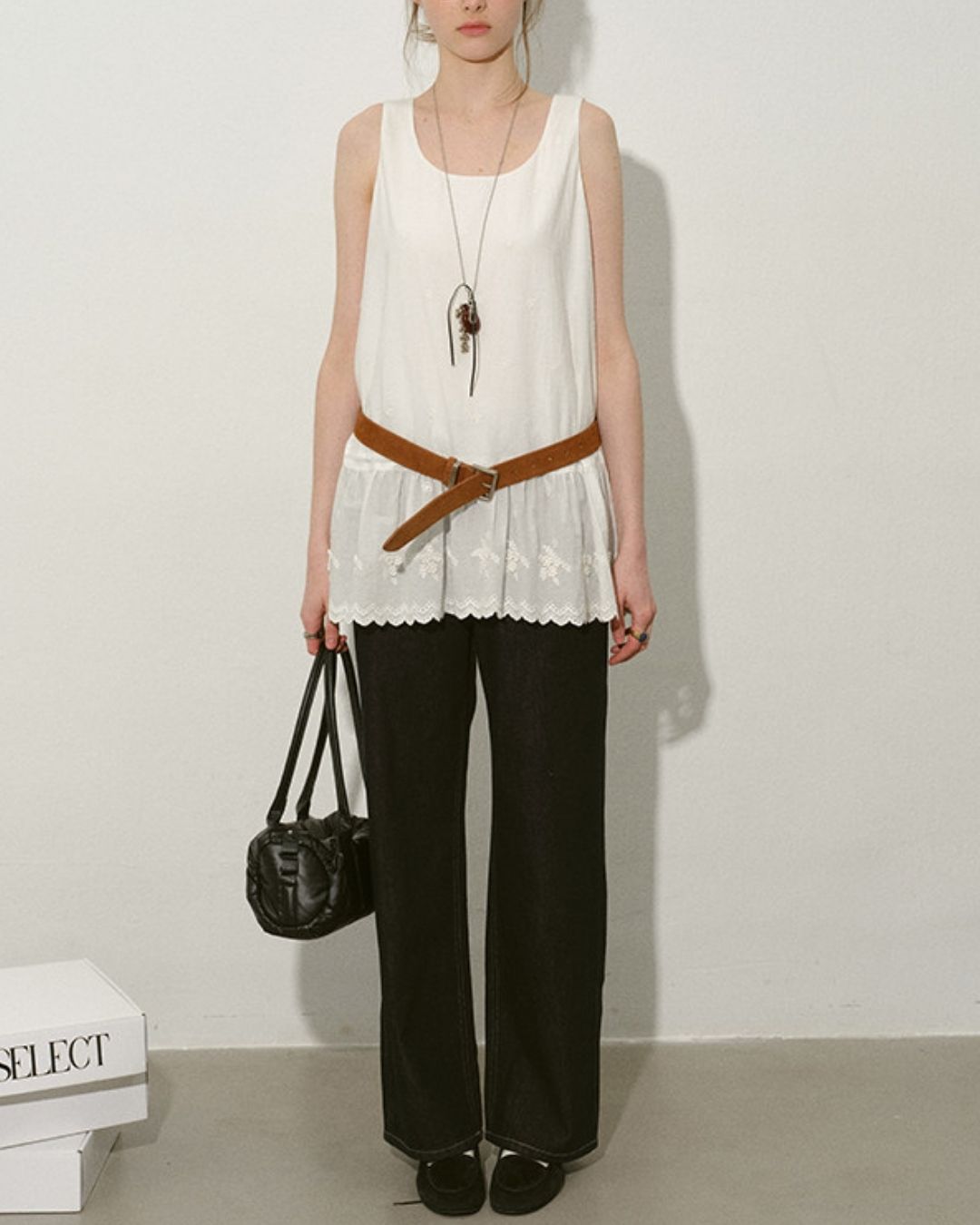 Small Flower Ruffle Sleeveless Shirt　SS001