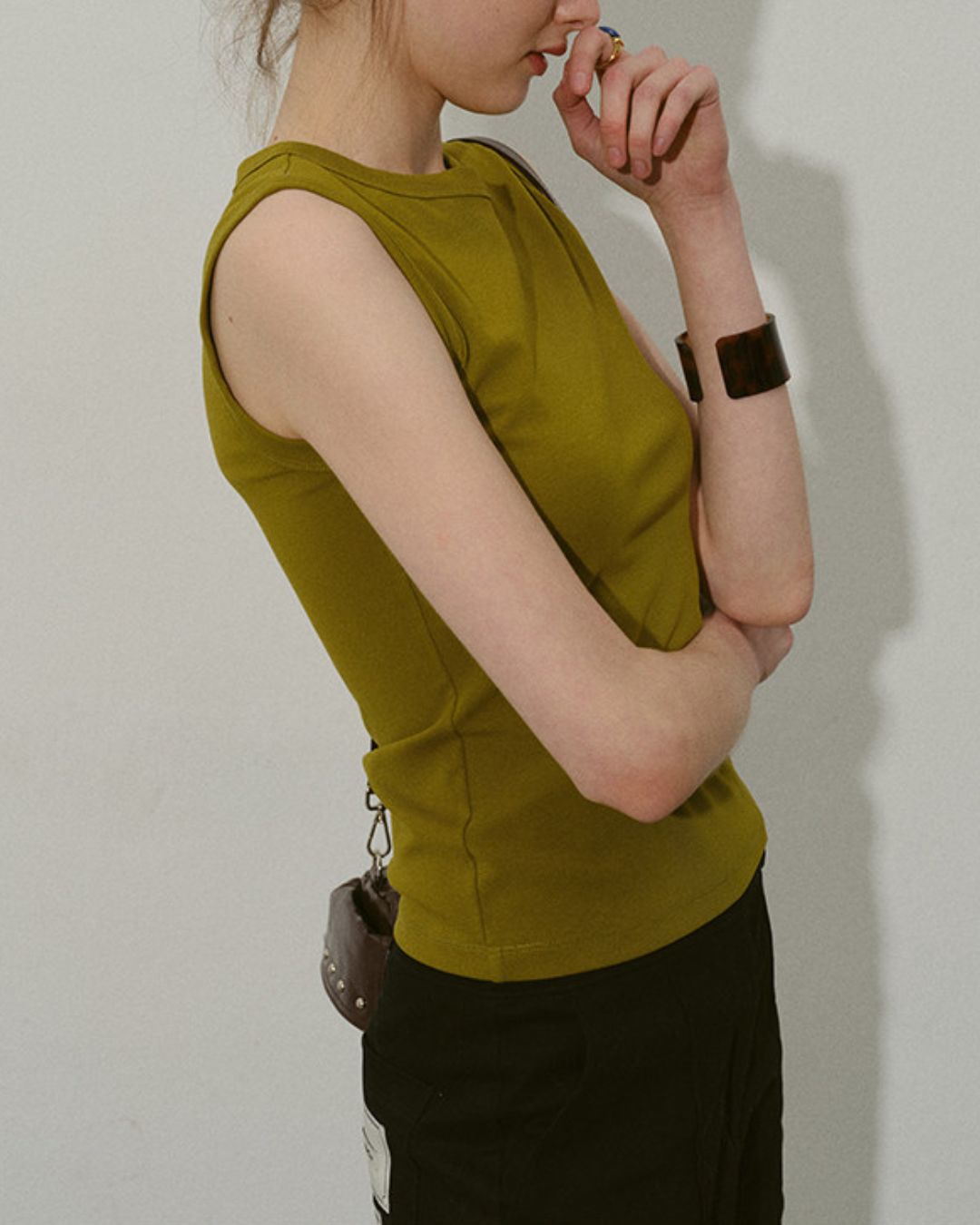 Crew Neck Slim Fit Tank Top　ST003