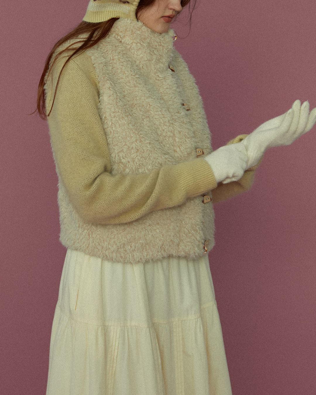 Asymmetrical Wooden Button Boa Vest　VT019