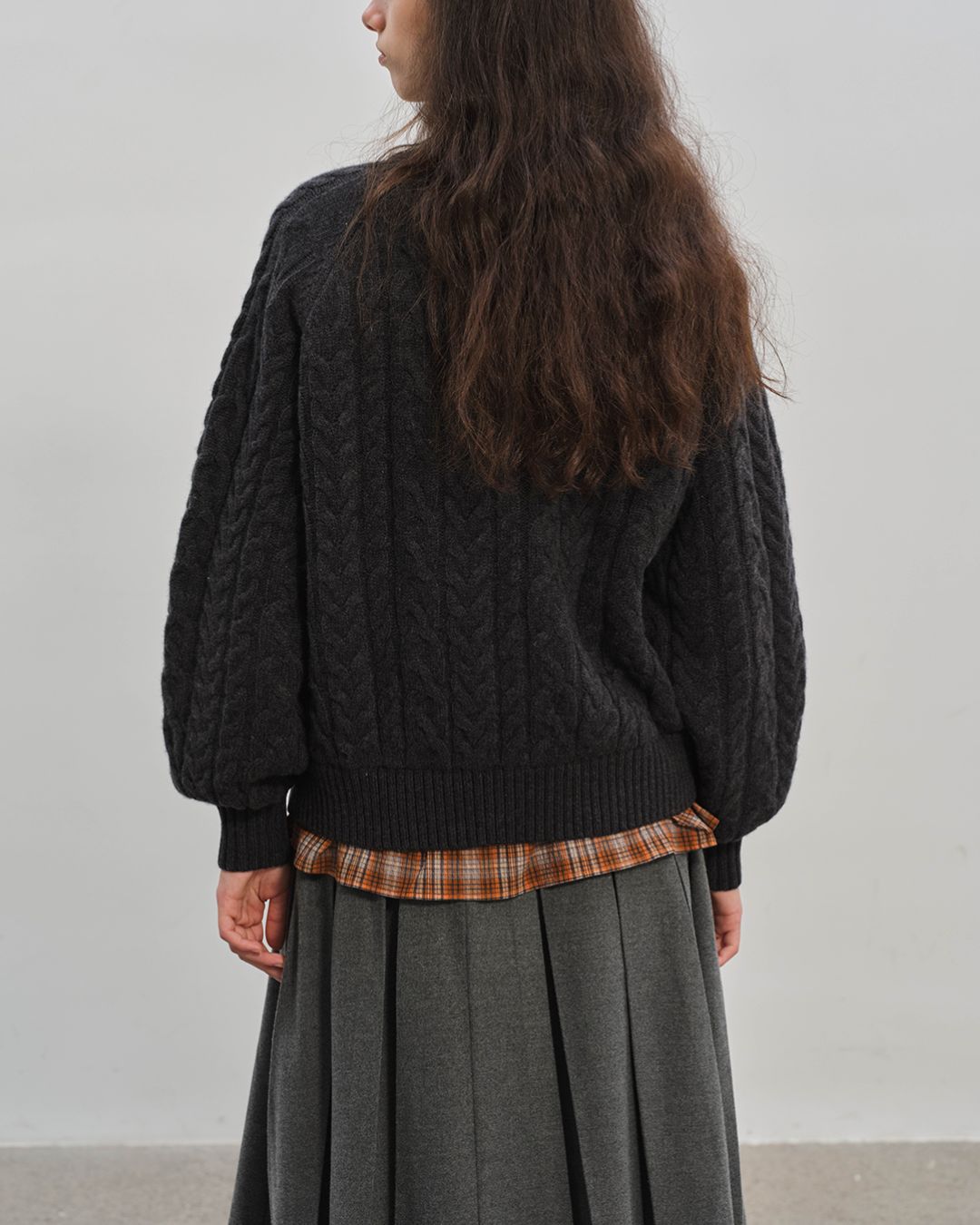 High-neck Cable Knit Cardigan　KN031