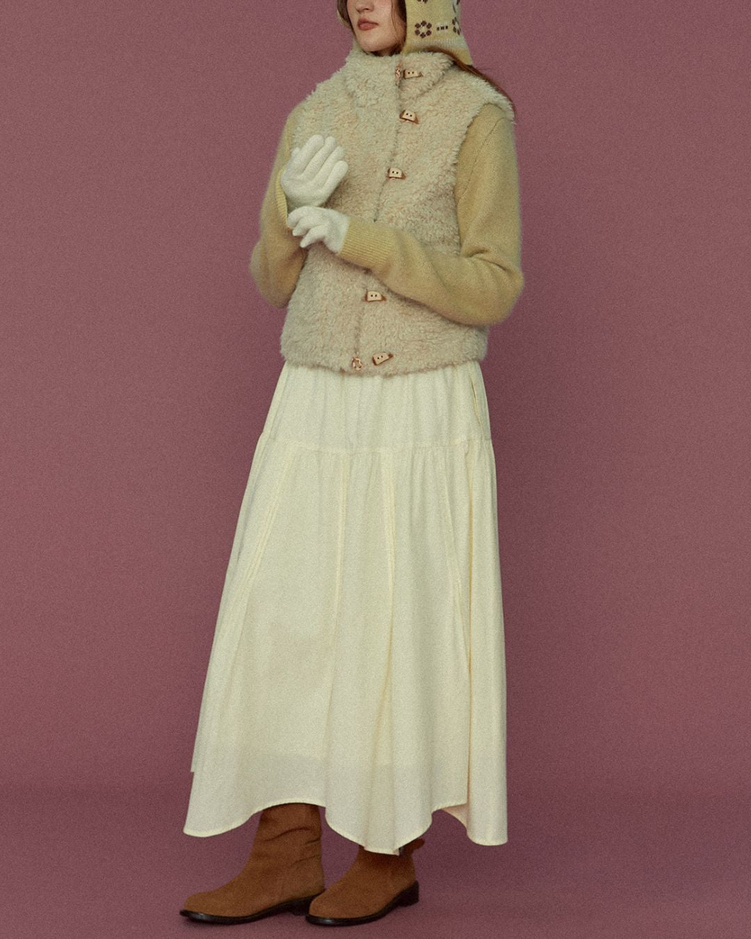 Asymmetrical Wooden Button Boa Vest　VT019