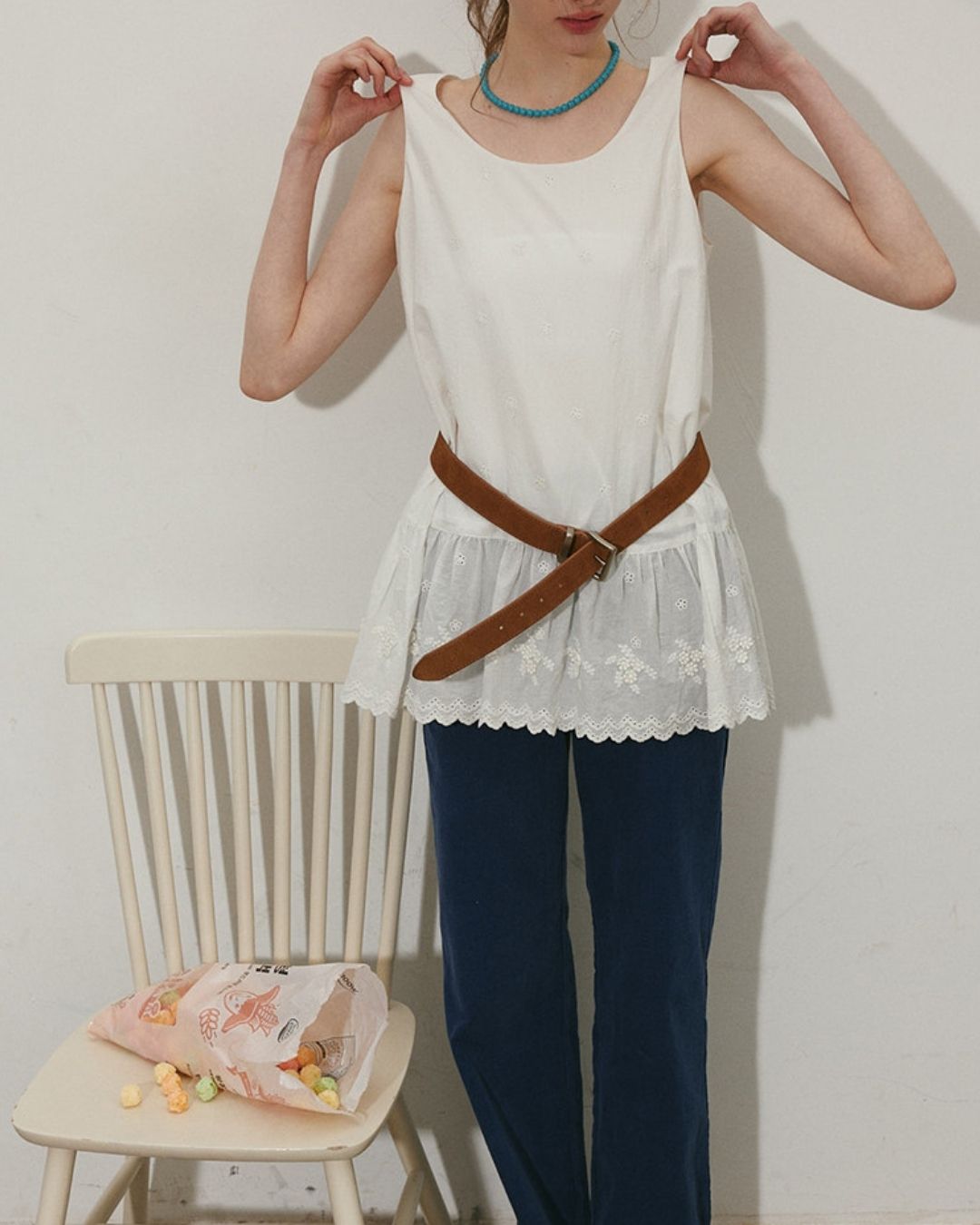 Small Flower Ruffle Sleeveless Shirt　SS001