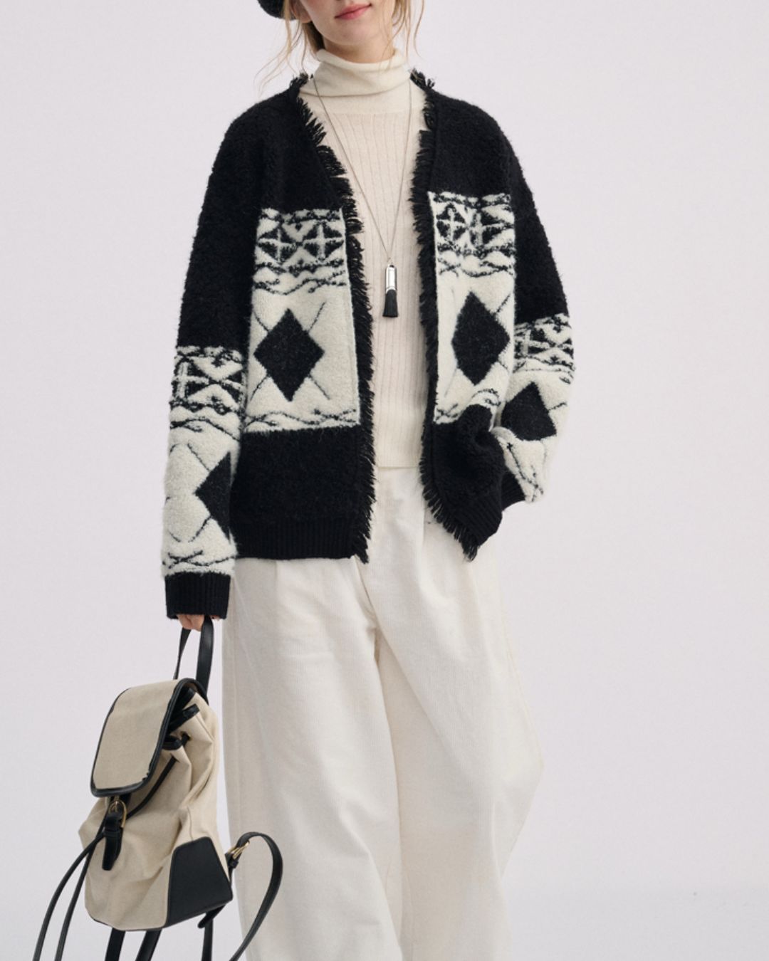 V-neck Geometric Raw Edge Knit Cardigan　KN076