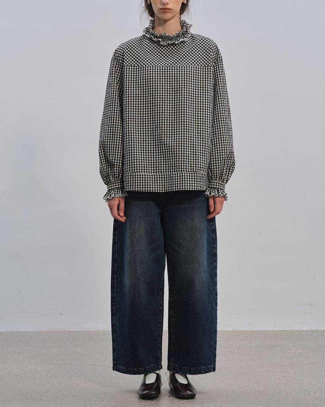 Back Button Ruffle Shirt　LT009