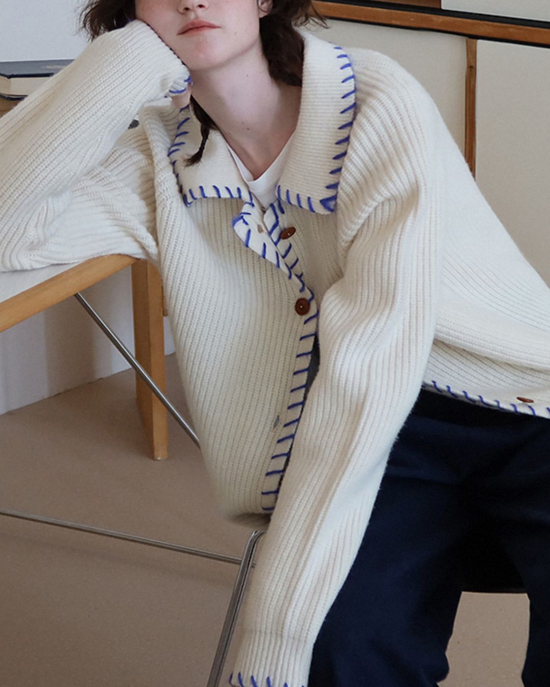 Contrast Stitch Wool Knit Cardigan　KN028