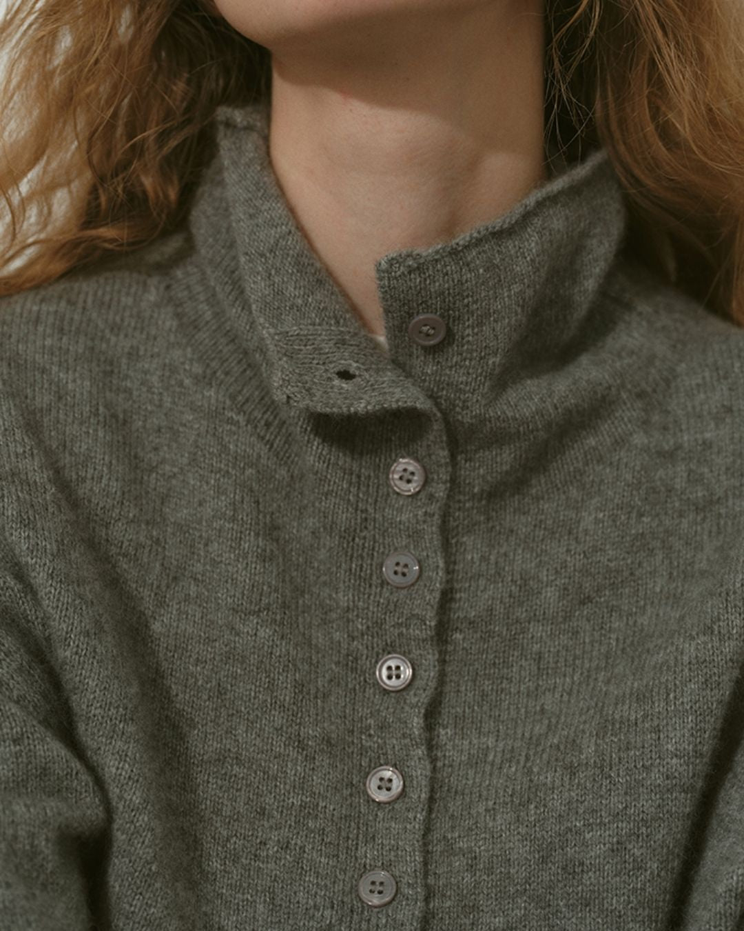 High-neck Knit Cardigan　KN074