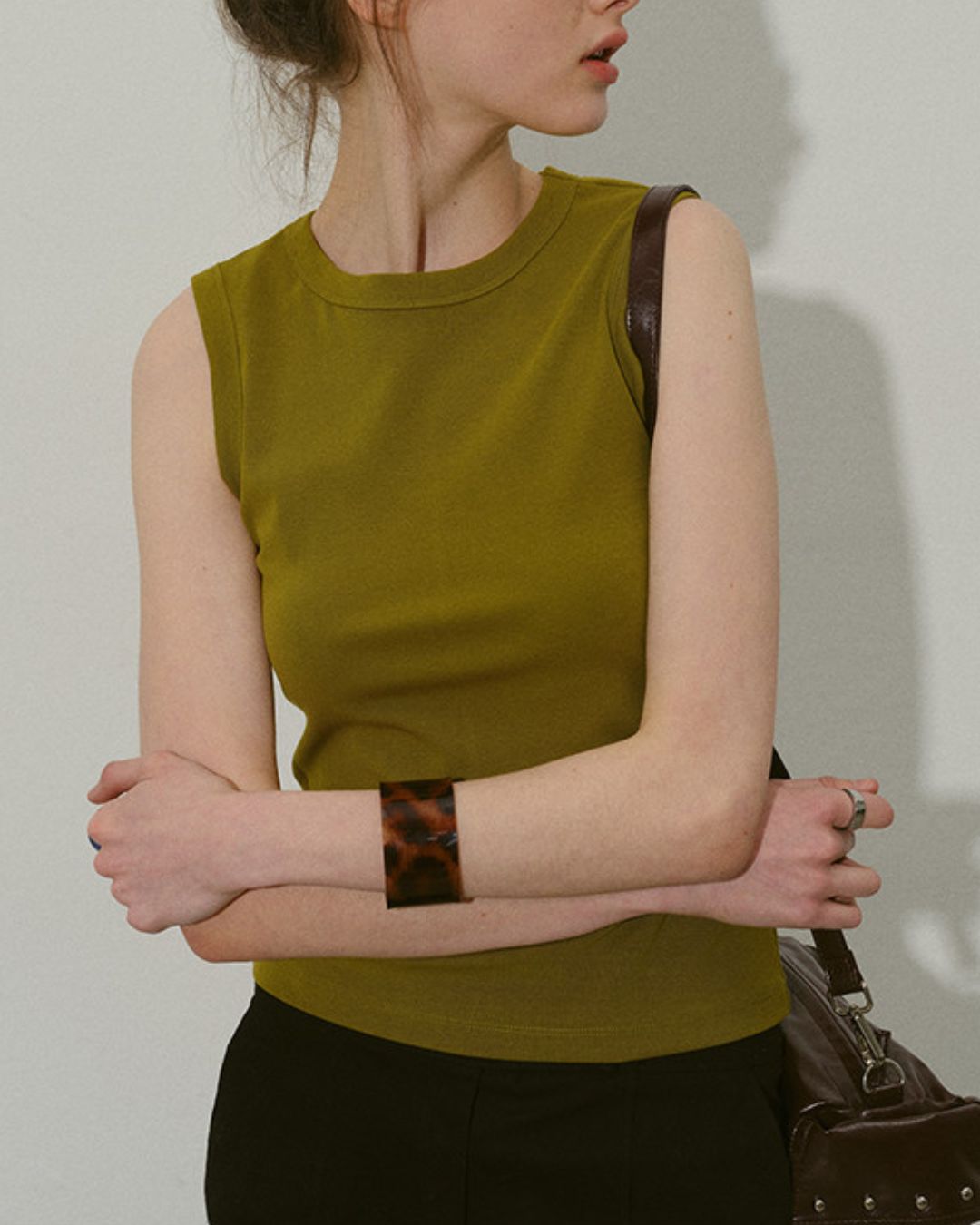 Crew Neck Slim Fit Tank Top　ST003