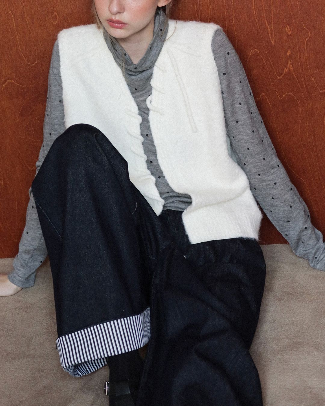 Airy High-neck Polka Dot Knit　KN037