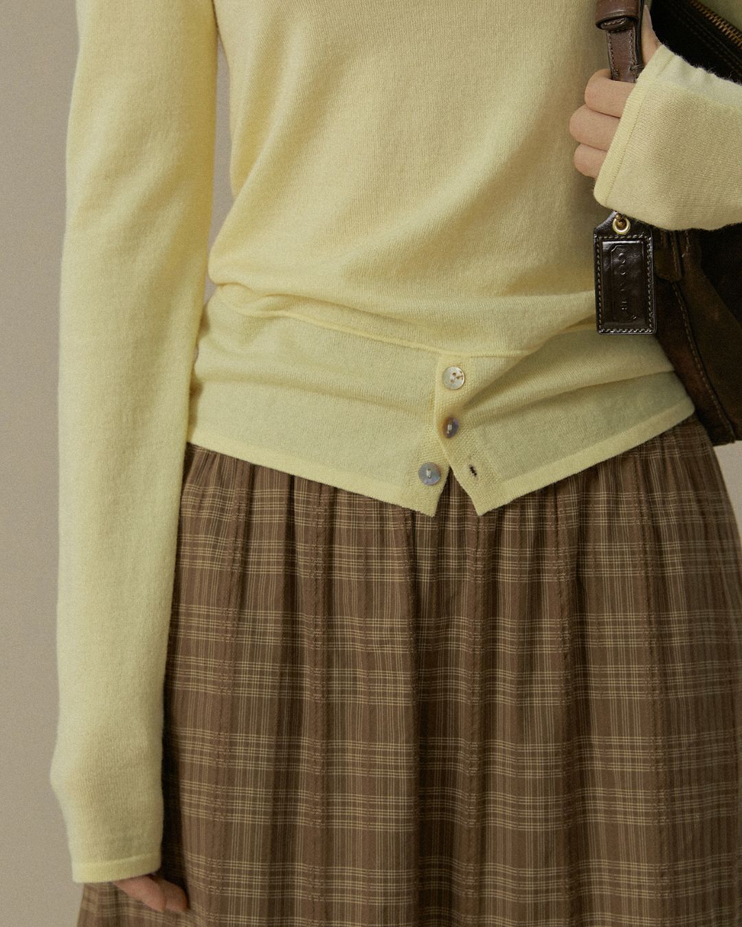Slim Fit Turtleneck Top　LT018