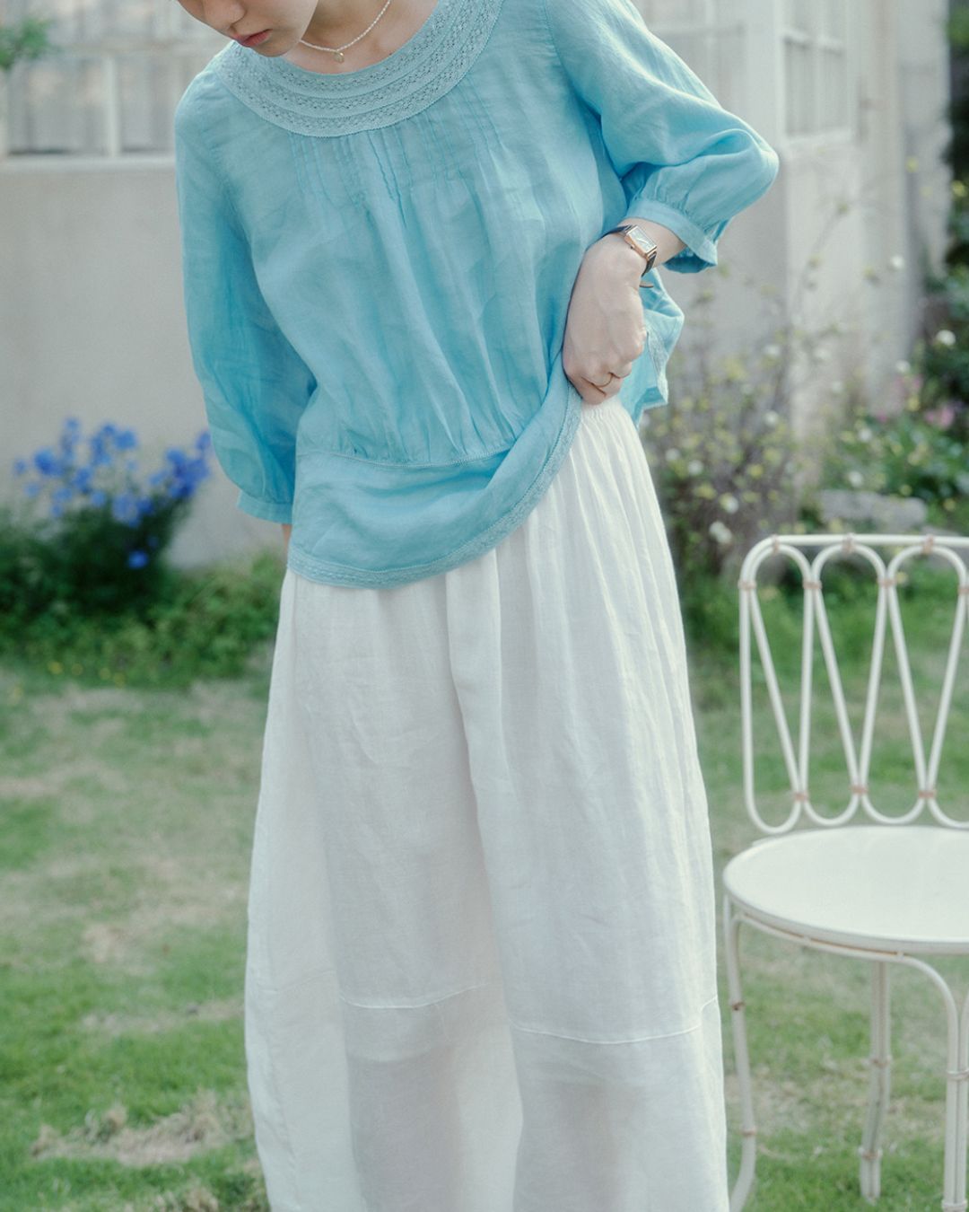Back Button Lace Round Neck Shirt　LS045