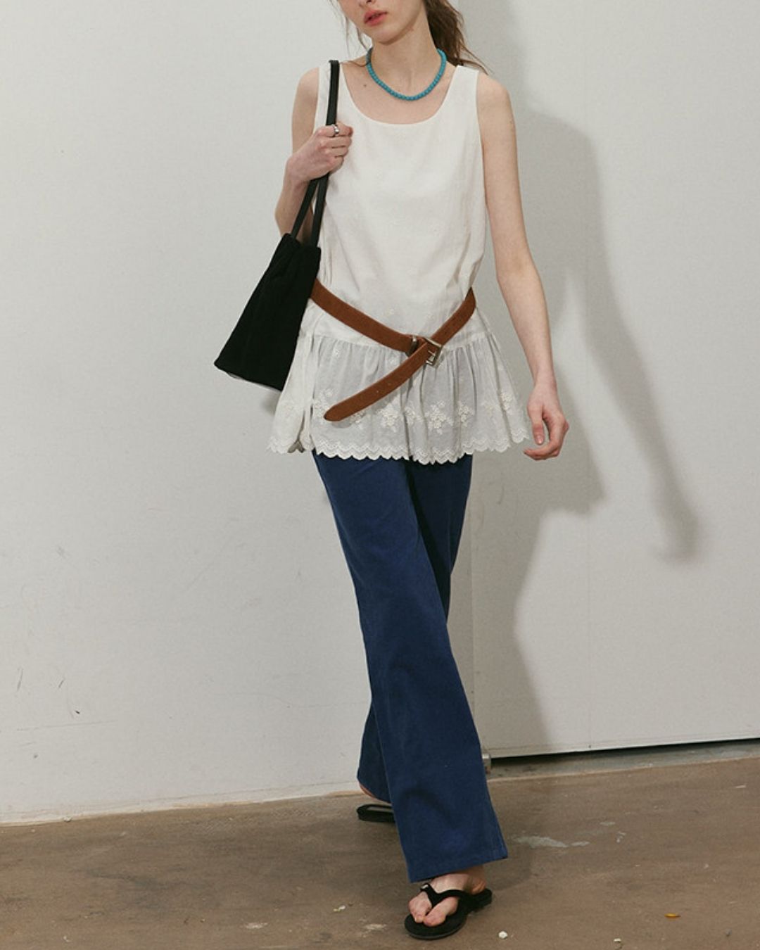 Small Flower Ruffle Sleeveless Shirt　SS001