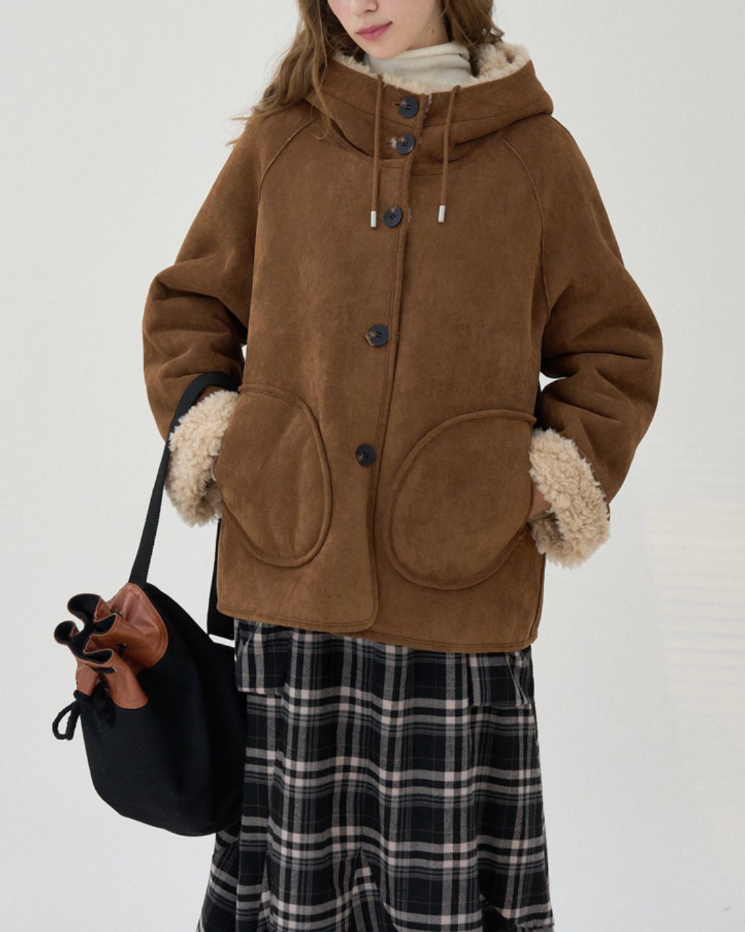 Fluffy Reversible Hooded Jacket　JK067