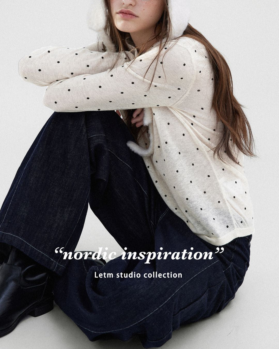 Airy High-neck Polka Dot Knit　KN037