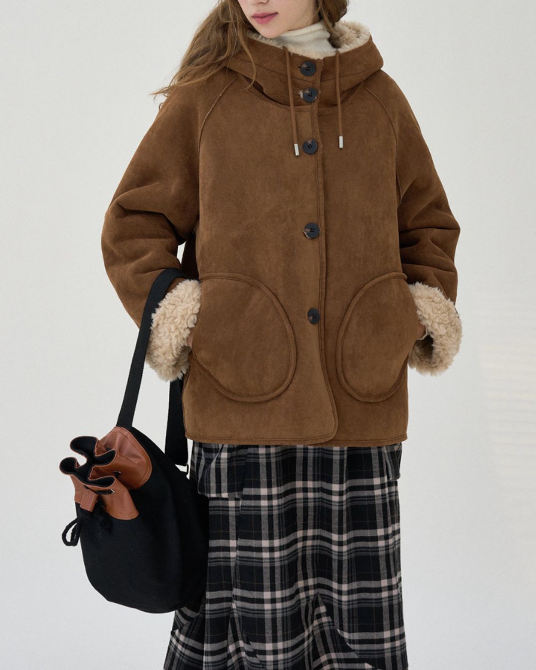 Fluffy Reversible Hooded Jacket　JK067