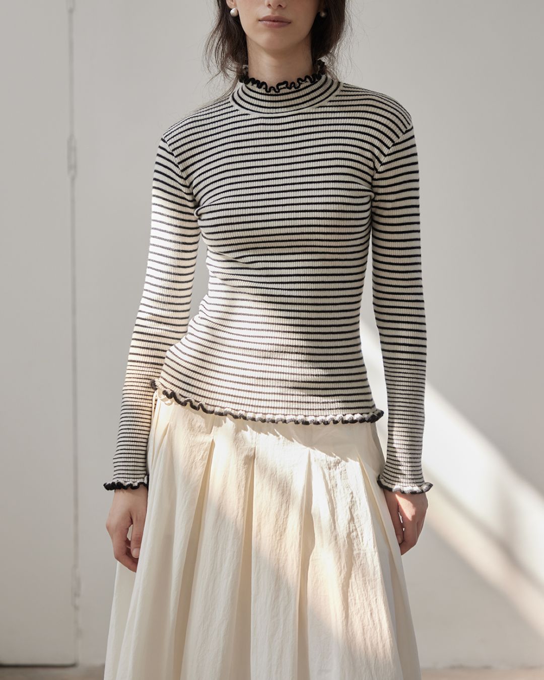 Frill High Neck Knit　KN017