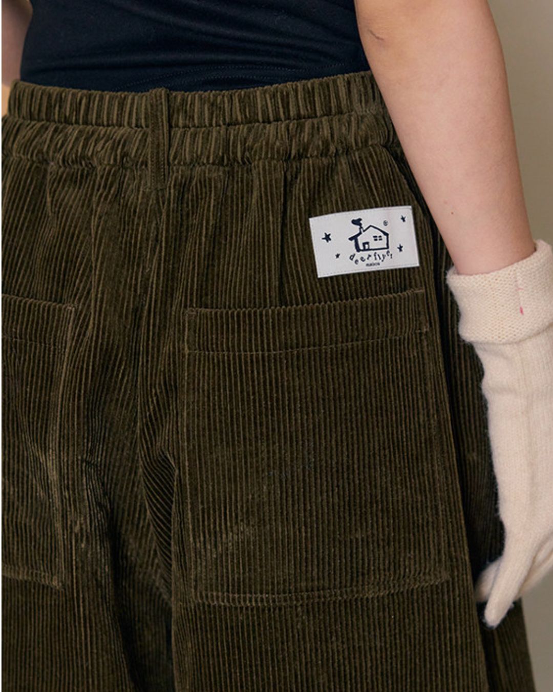 Corduroy Tuck Cropped Wide Pants　PT036
