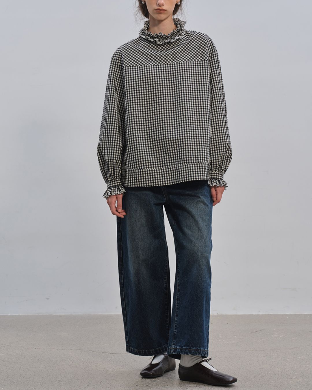 Back Button Ruffle Shirt　LT009