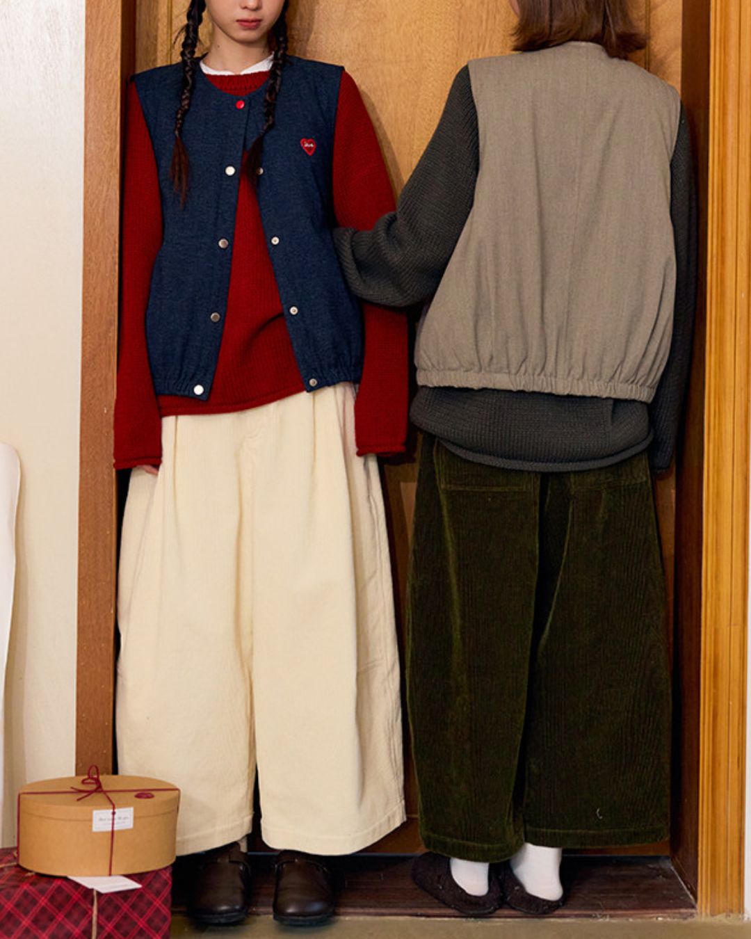 Corduroy Tuck Cropped Wide Pants　PT036