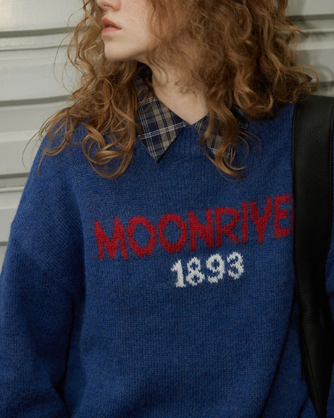 Wide Sleeve Logo Sweater　KN051