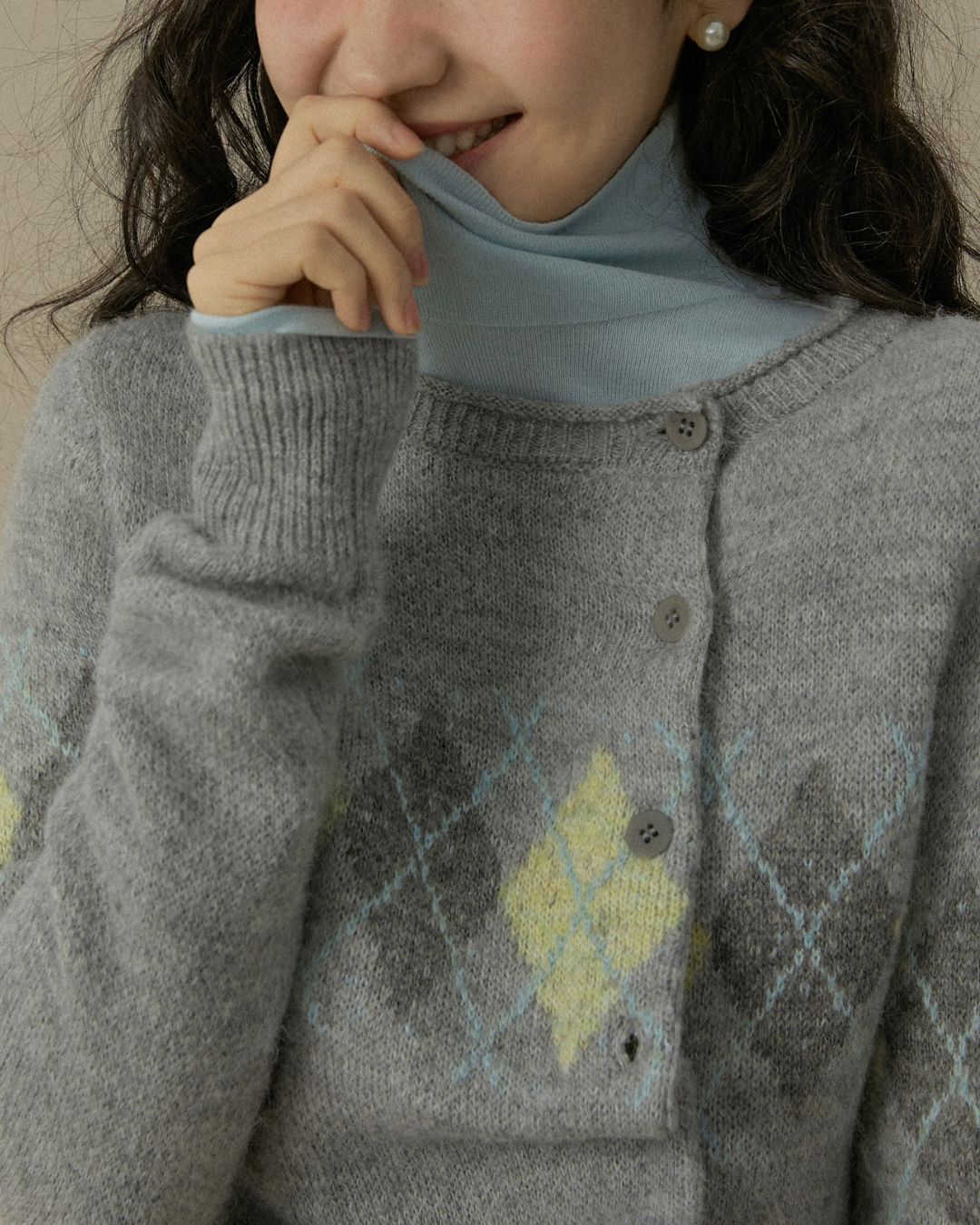 Asymmetrical Argyle Knit Cardigan　KN082