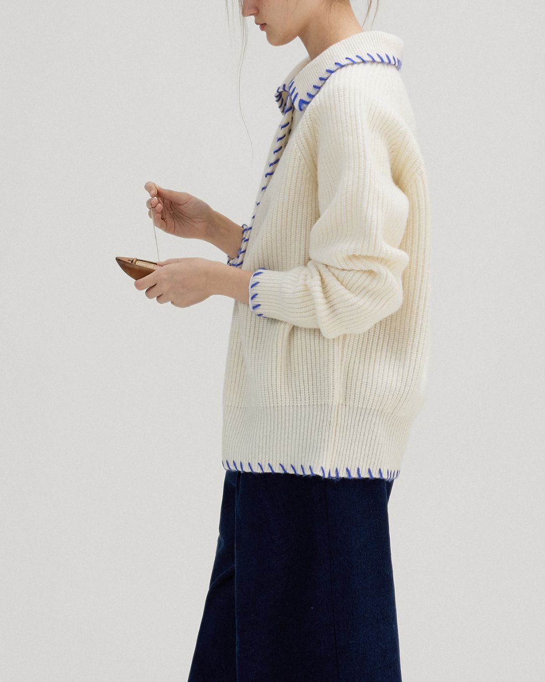 Contrast Stitch Wool Knit Cardigan　KN028