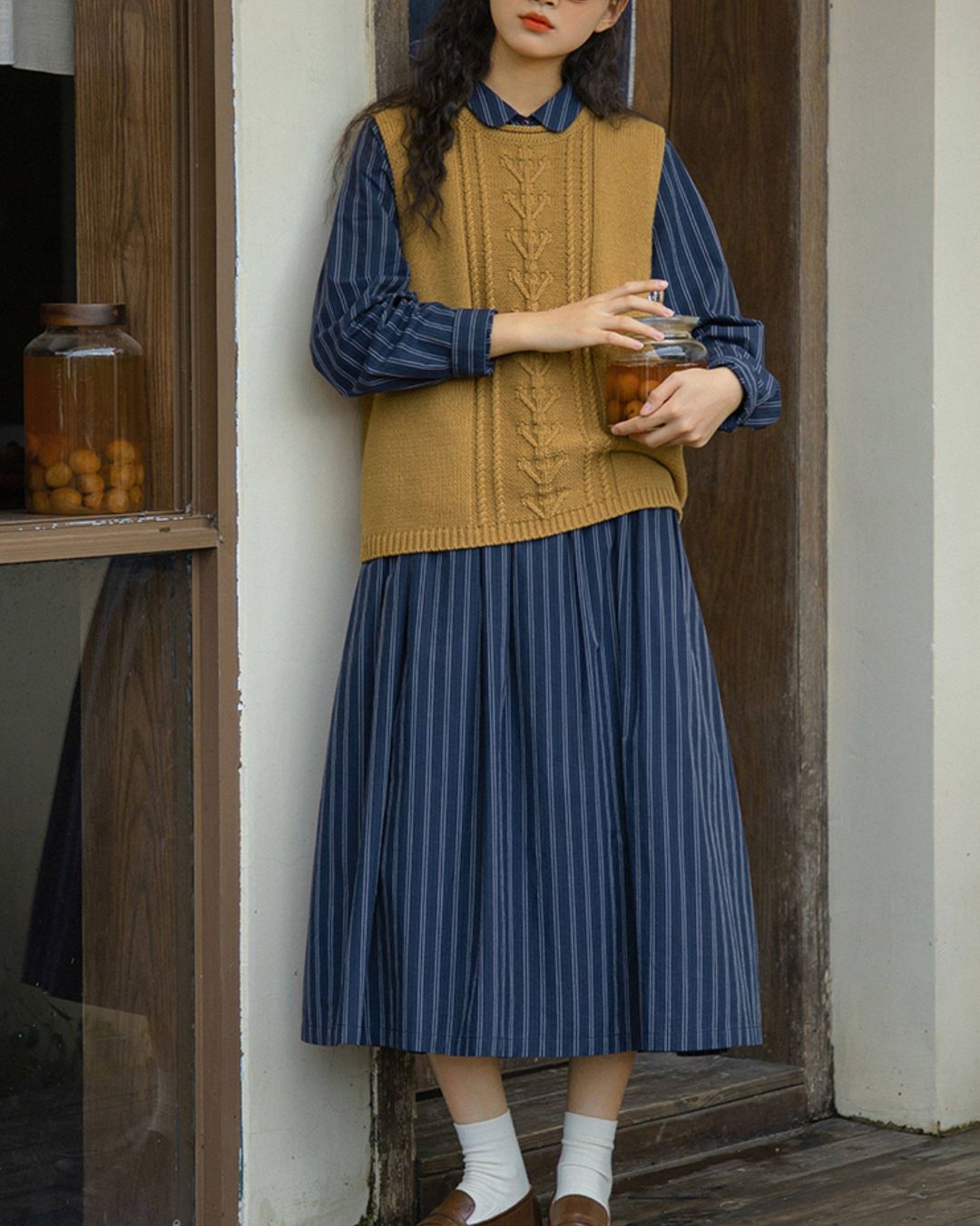 Crew Neck Relaxed Knit Vest　VT023