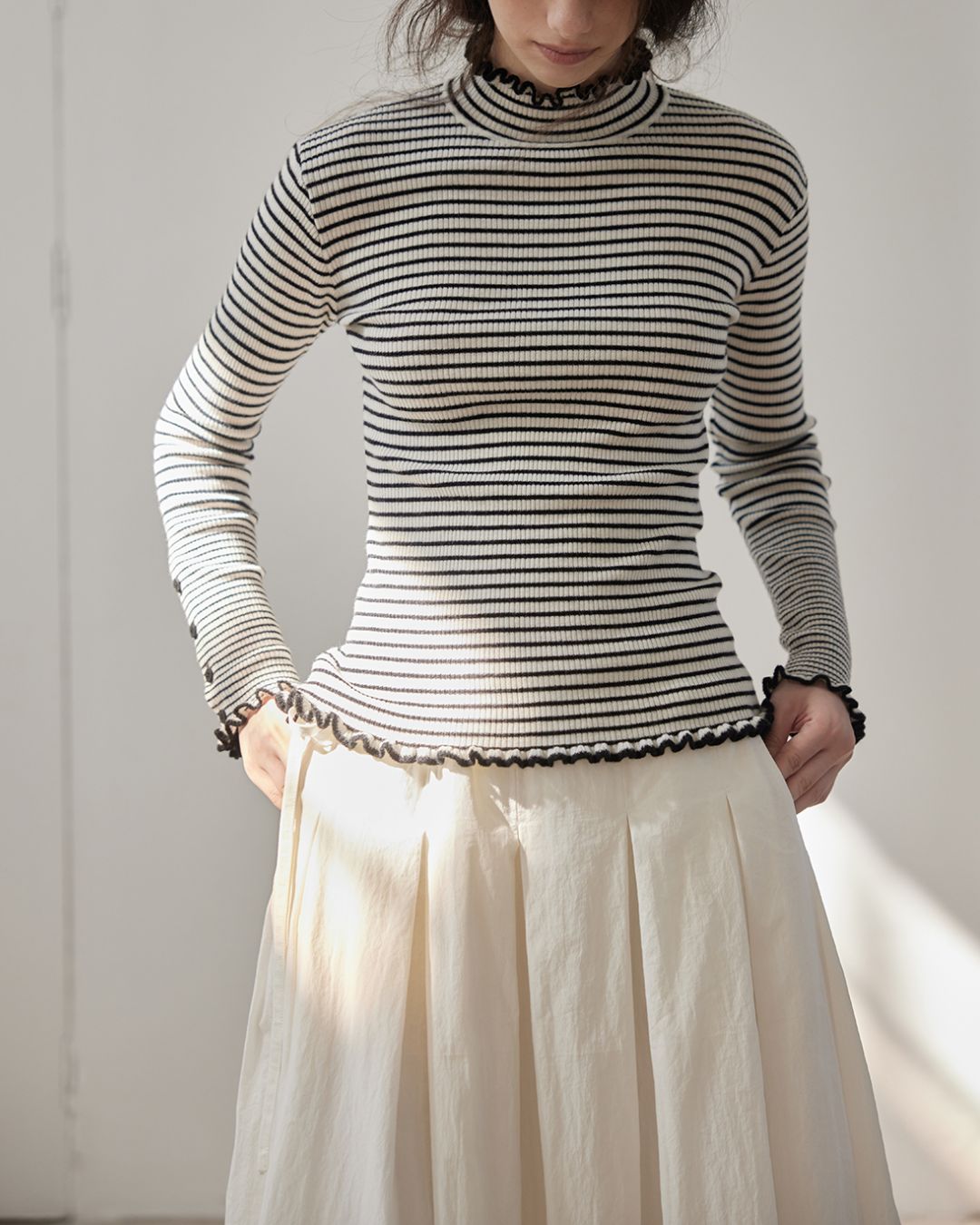 Frill High Neck Knit　KN017